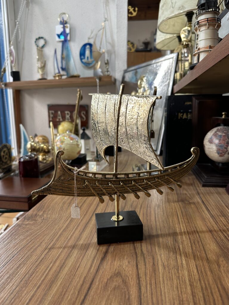 ΝΑΥΤΙΚΑ ΔΩΡΑ - ΙΣΤΙΟΦΟΡΟ- ΦΑΡΟΣ